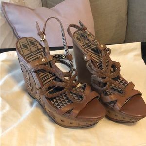Jessica Simpson brown wedges